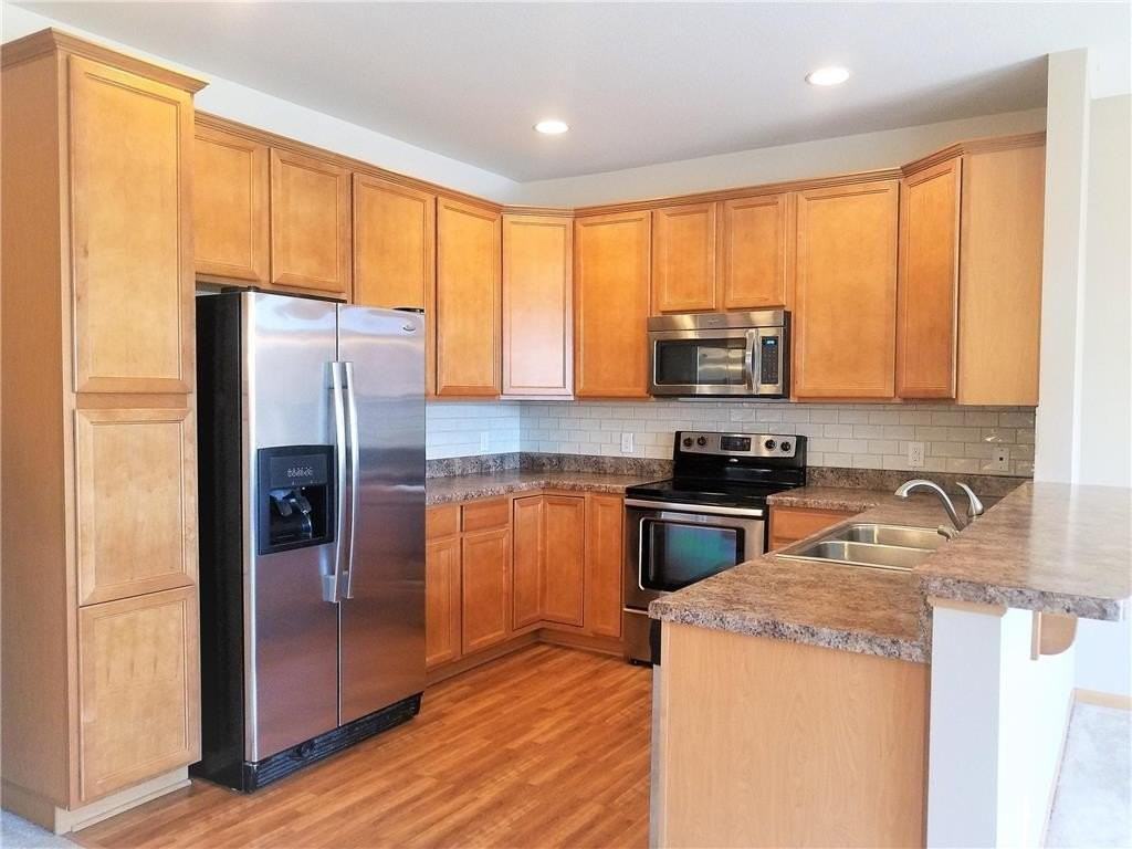 11898 Emery Village Dr N - Photo 5 of 20