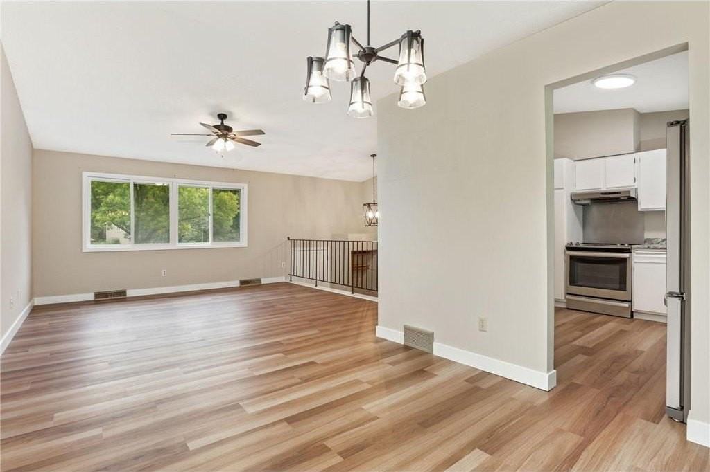 8616 Windward Cir - Photo 6 of 25