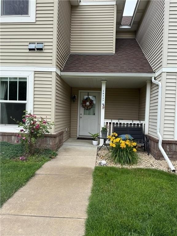 12117 Yancy St Ne #C - Photo 2 of 26