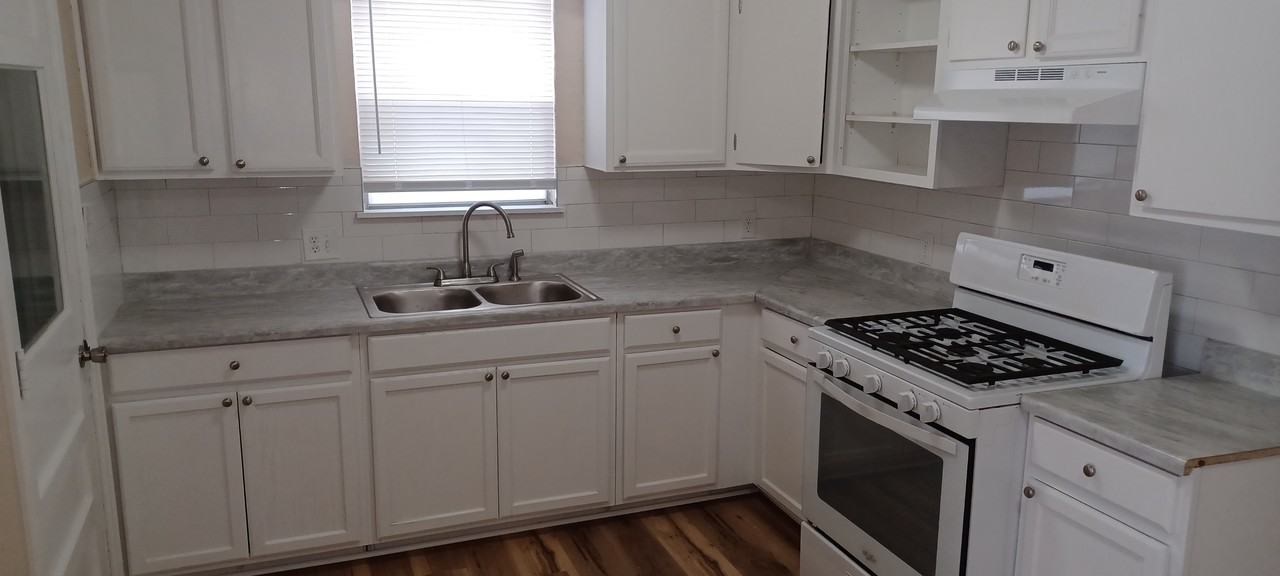 2004 Sandra Dr #1 - Photo 2 of 11