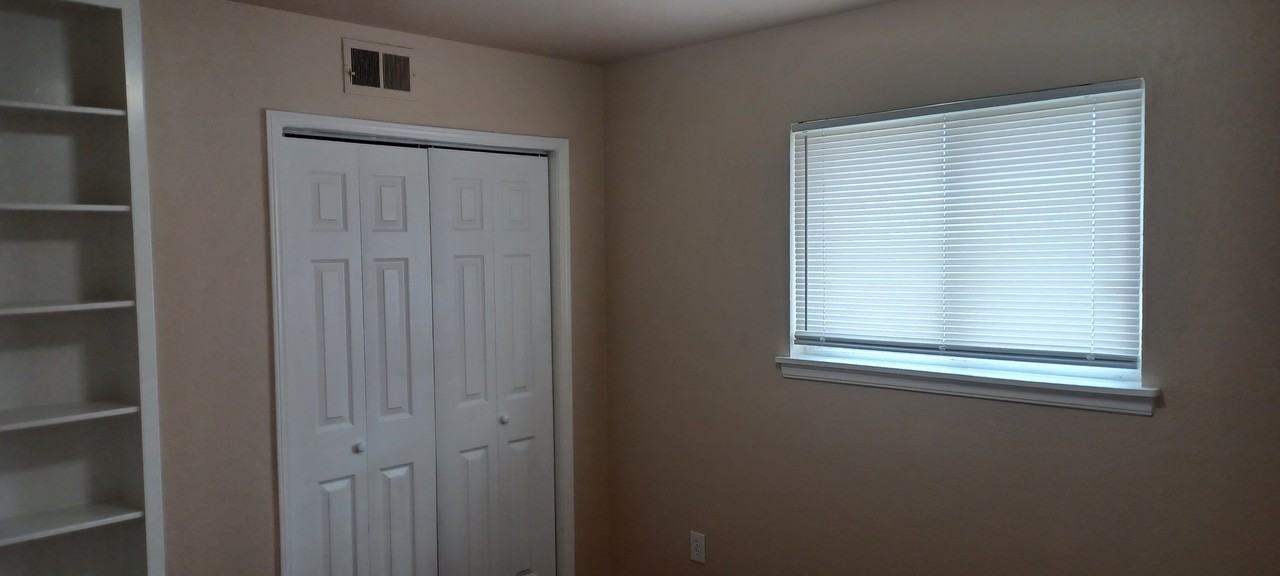 2004 Sandra Dr #1 - Photo 6 of 11