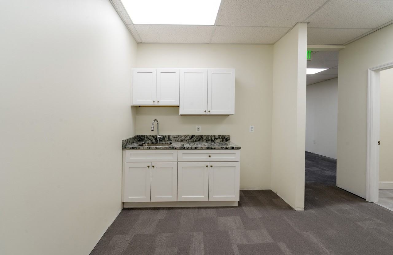 1836 E Joppa Rd #1 - Photo 5 of 20