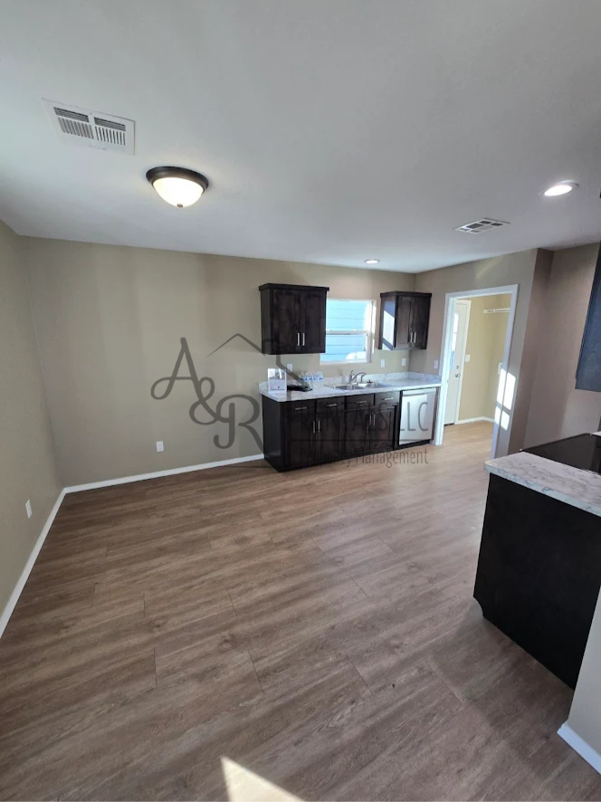 217 W Forest St #1 - Photo 5 of 14