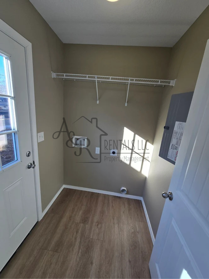 213 W Forest St #1 - Photo 3 of 14