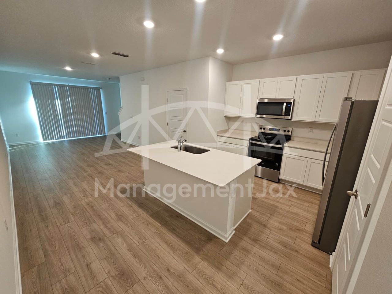 5914 Ortega Lake Dr #1 - Photo 4 of 18