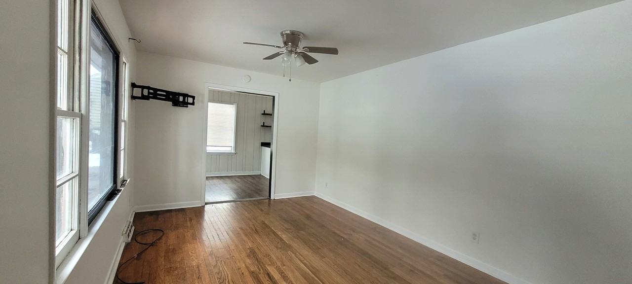 1907 Apex Pl #1 - Photo 4 of 19