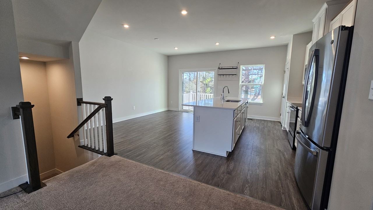 549 Westport St #1 - Photo 2 of 29