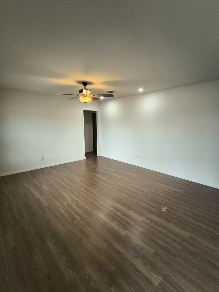 9015 Campo Rd #9015 - Photo 5 of 18