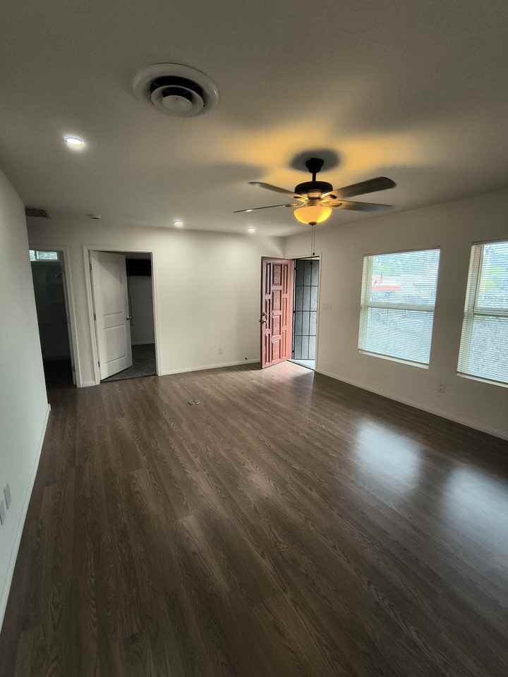 9015 Campo Rd #9015 - Photo 6 of 18
