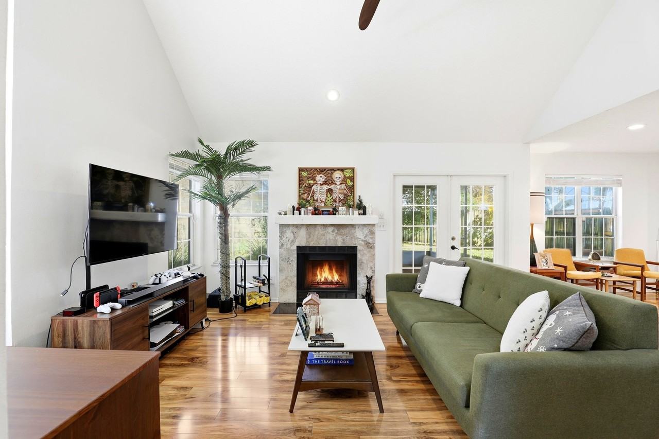 2801 Donaldson Dr #1 - Photo 3 of 20