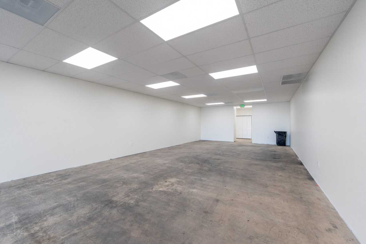 1838 E Joppa Rd #1 - Photo 5 of 23