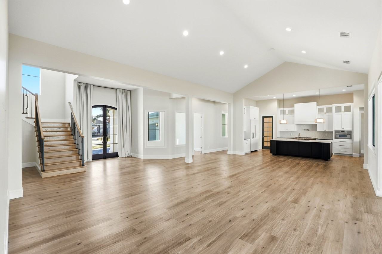 705 Largovista Dr #1 - Photo 3 of 20