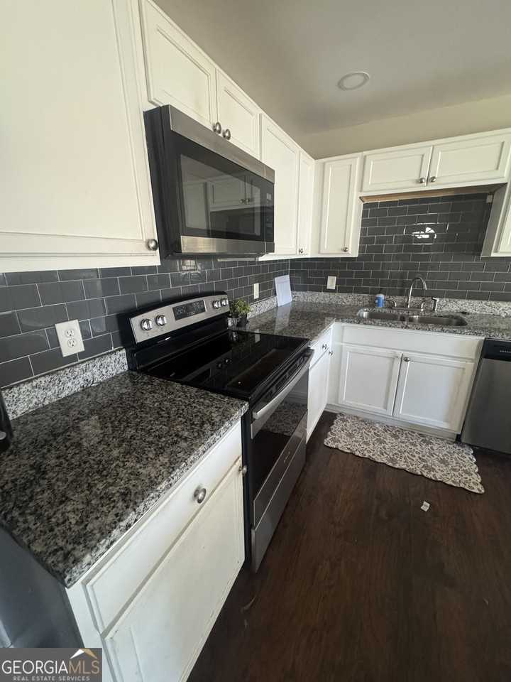 5205 Heather Ln #1 - Photo 4 of 12