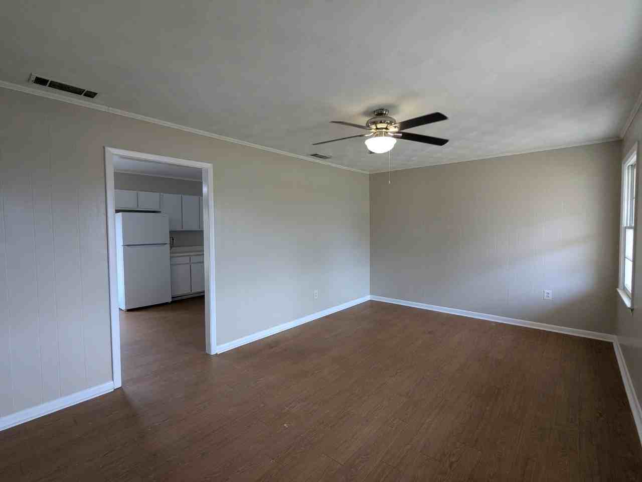 904 Adams St #1 - Photo 5 of 44