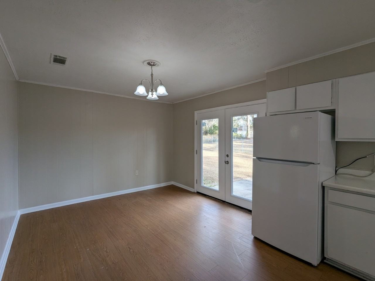 904 Adams St #1 - Photo 6 of 44