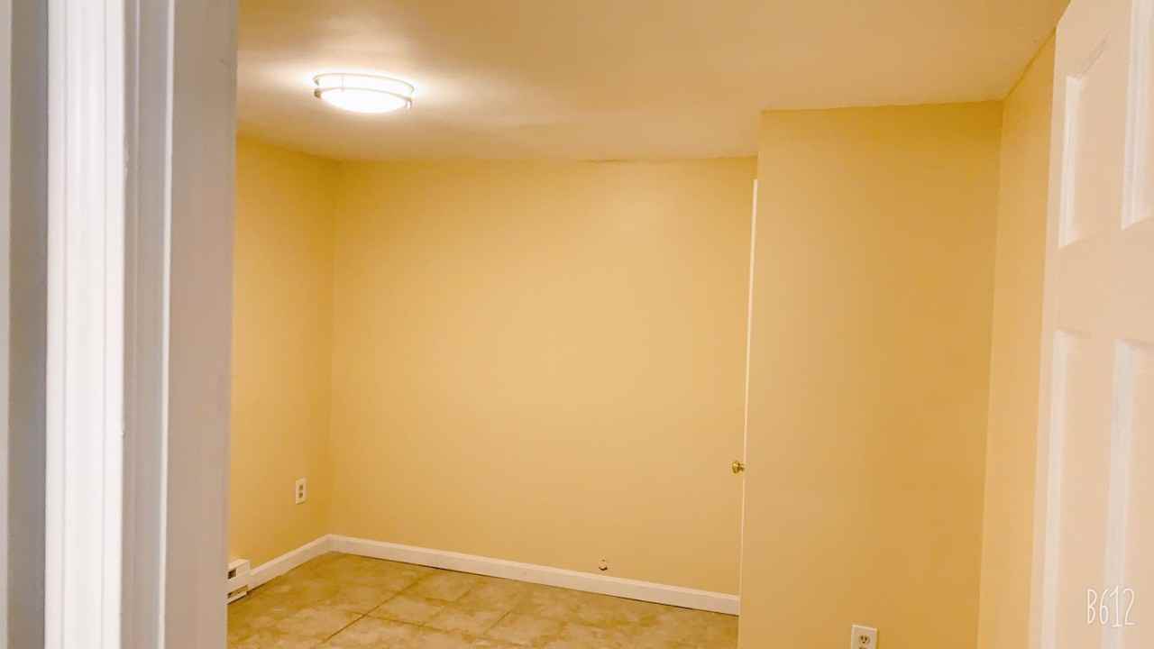 90 Brooks St #90D - Photo 4 of 11