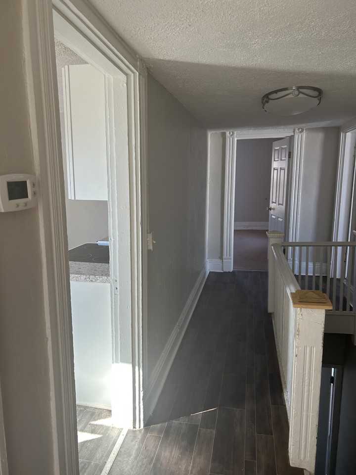 2200 Memorial AvenueApt B #B - Photo 4 of 8