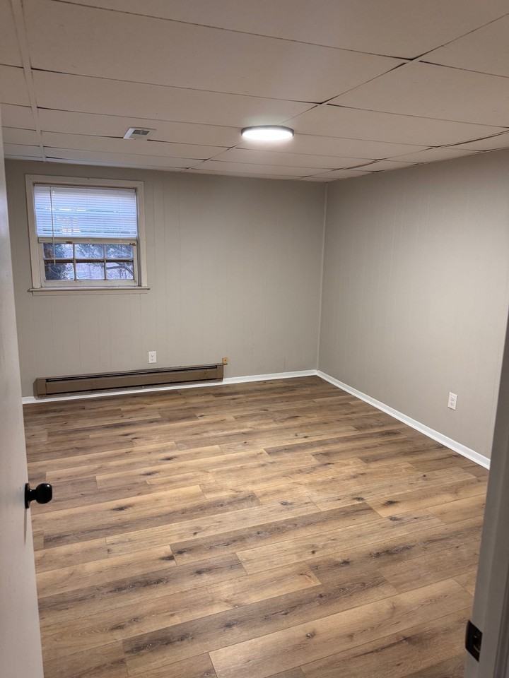 179 Holmes Cir #1 - Photo 4 of 13