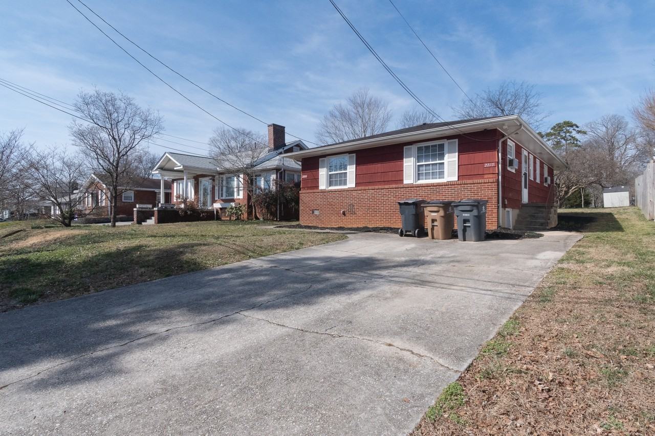 2711 Avondale Ave #1 - Photo 2 of 50