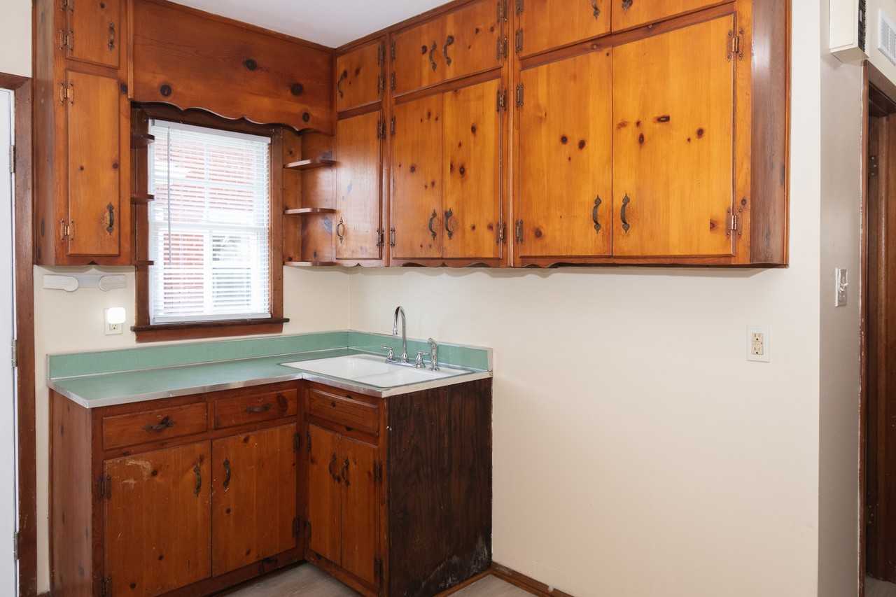 2711 Avondale Ave #1 - Photo 7 of 50