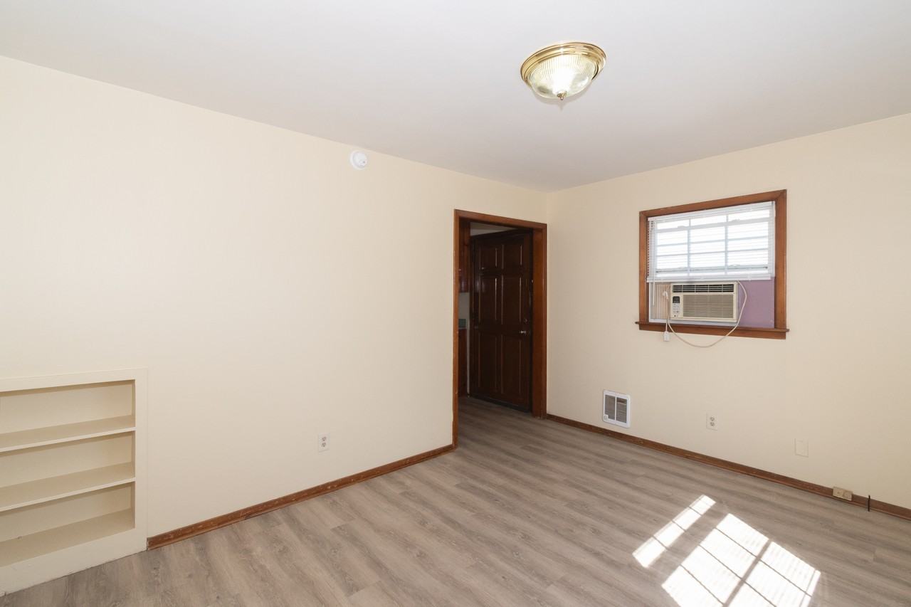 2715 Avondale Ave #2 - Photo 3 of 50