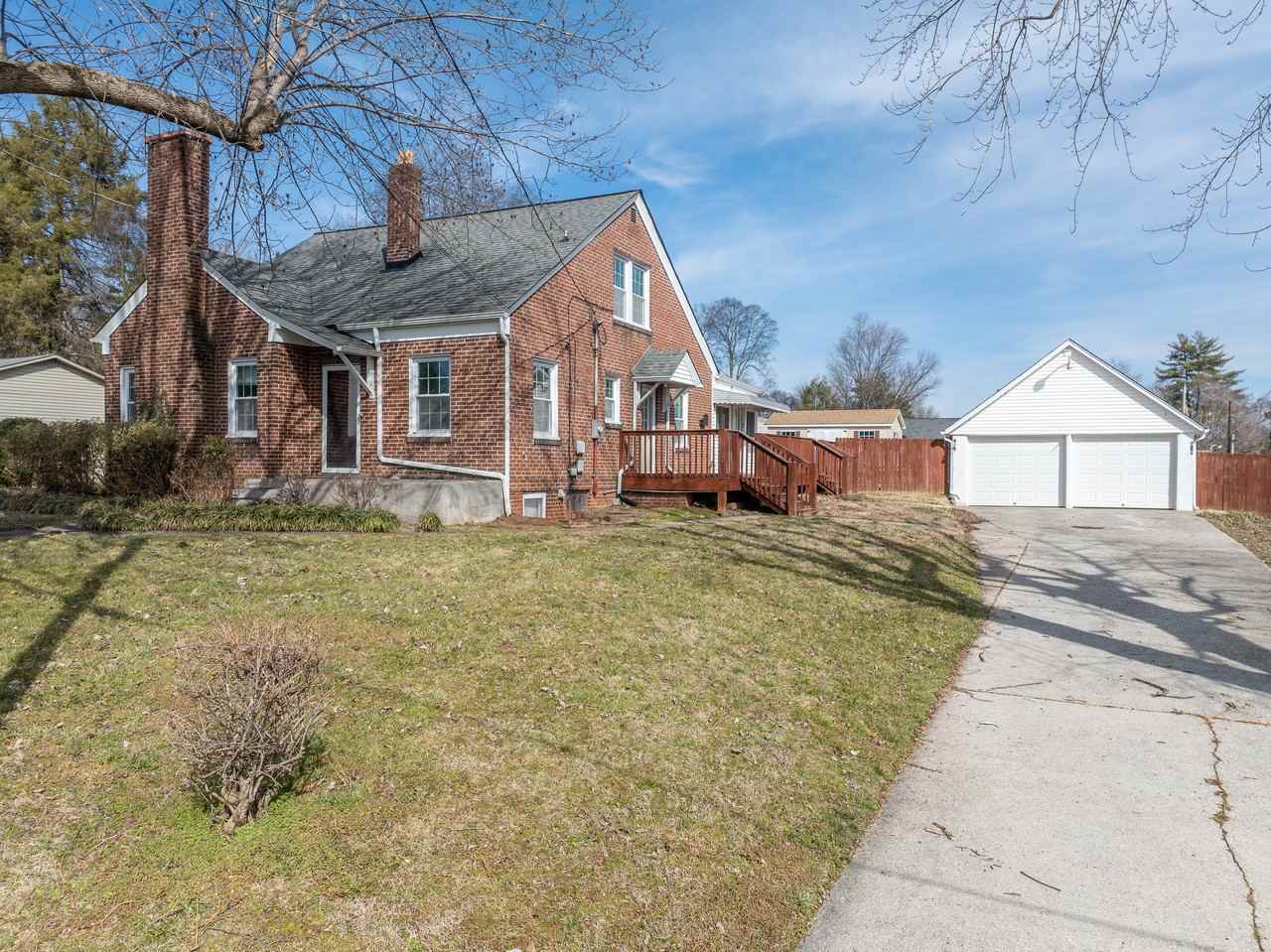 412 Keeble St #1 - Photo 2 of 46