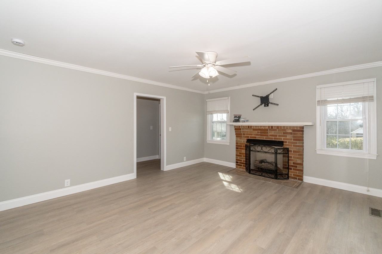 412 Keeble St #1 - Photo 6 of 46