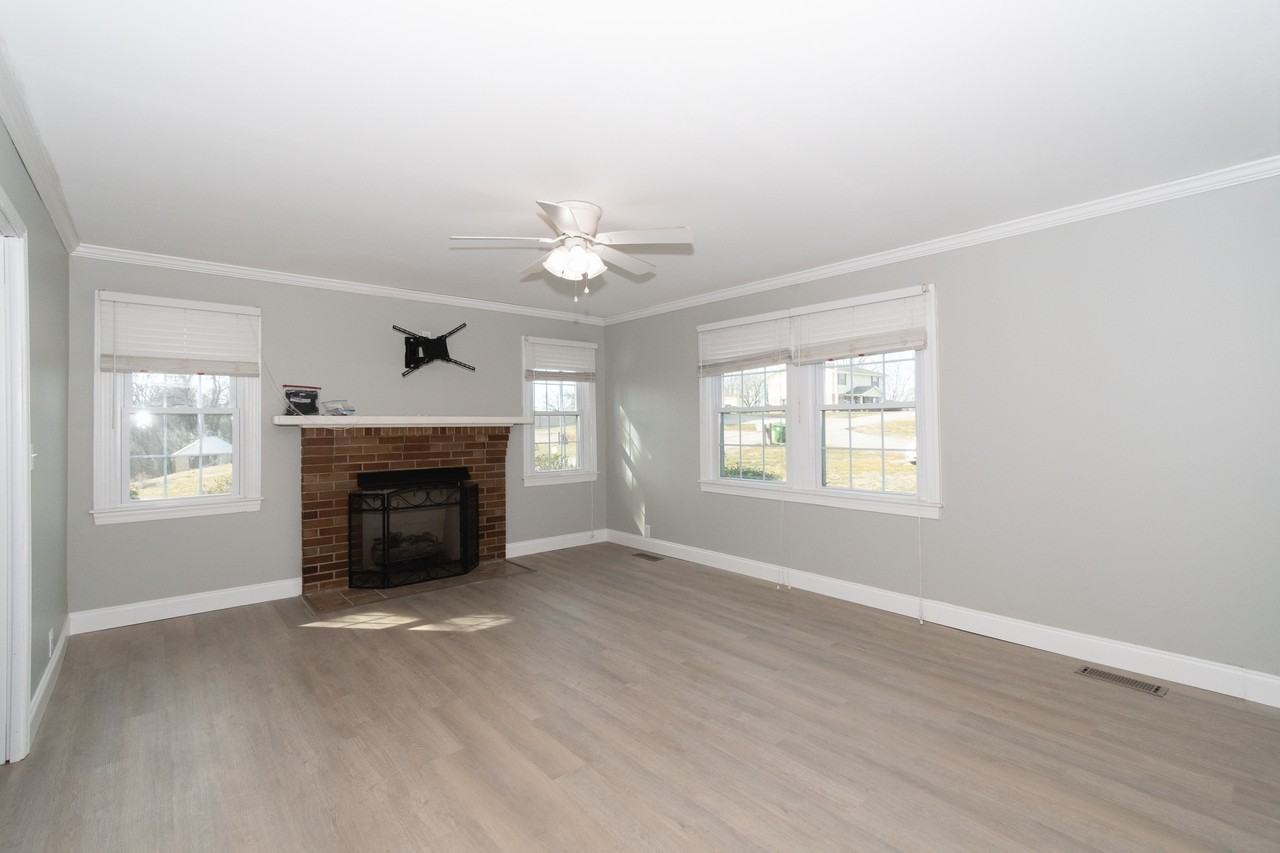 412 Keeble St #1 - Photo 7 of 46