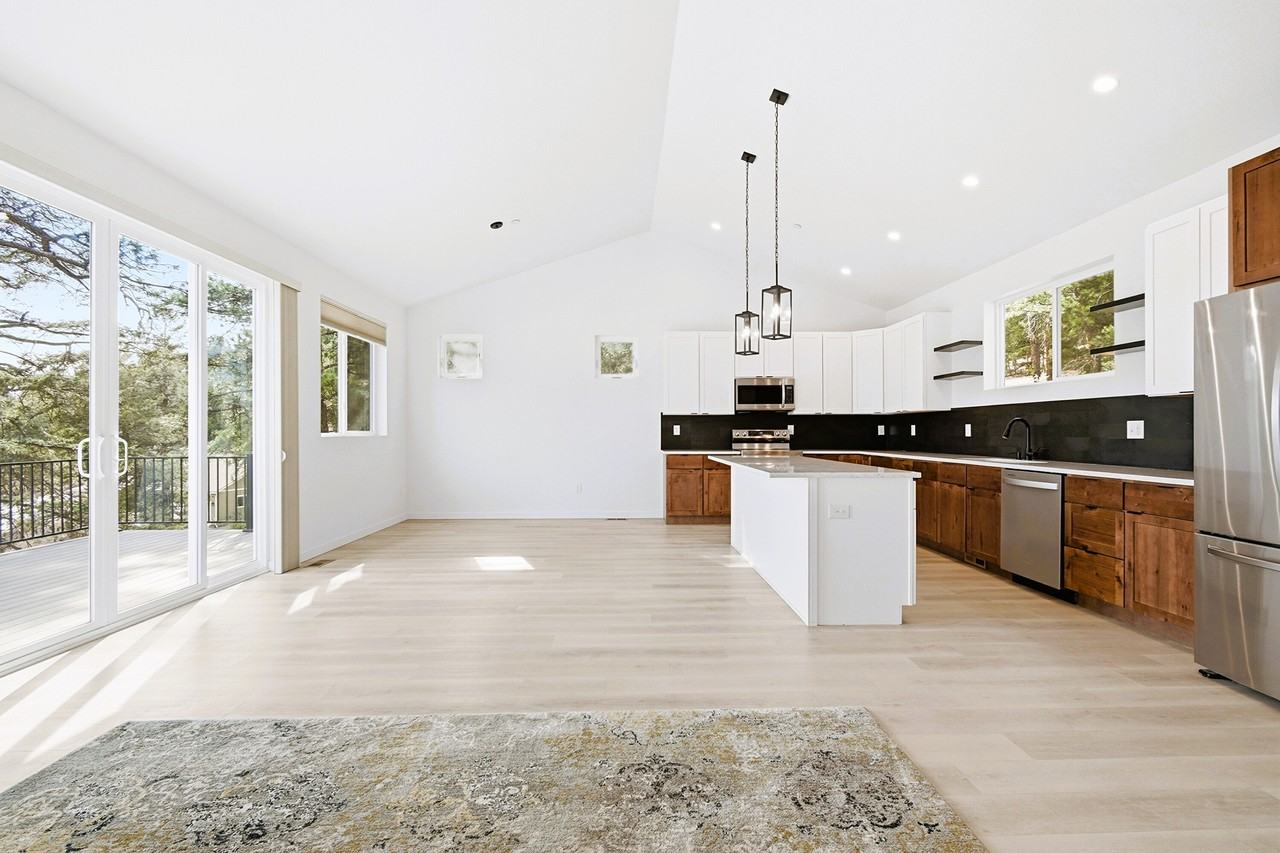 191 Diamond Dr #1 - Photo 2 of 47