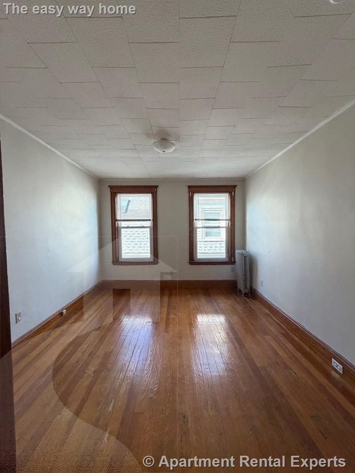 110 Sharon St #3 - Photo 7 of 17