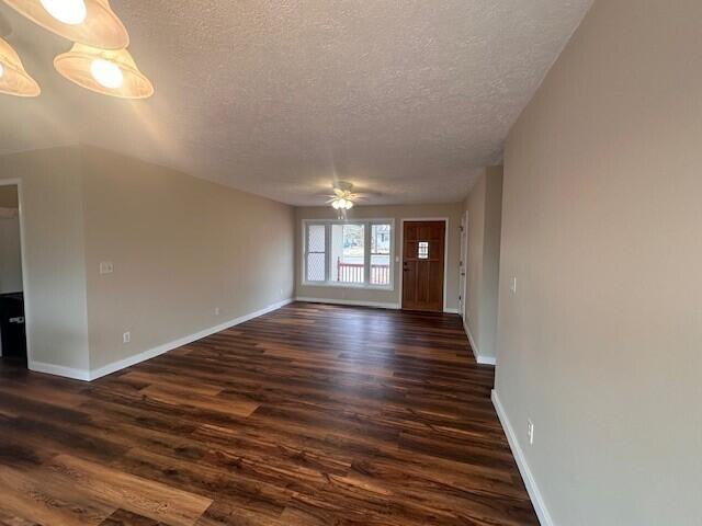 622 Eiserman Ave #1 - Photo 3 of 32