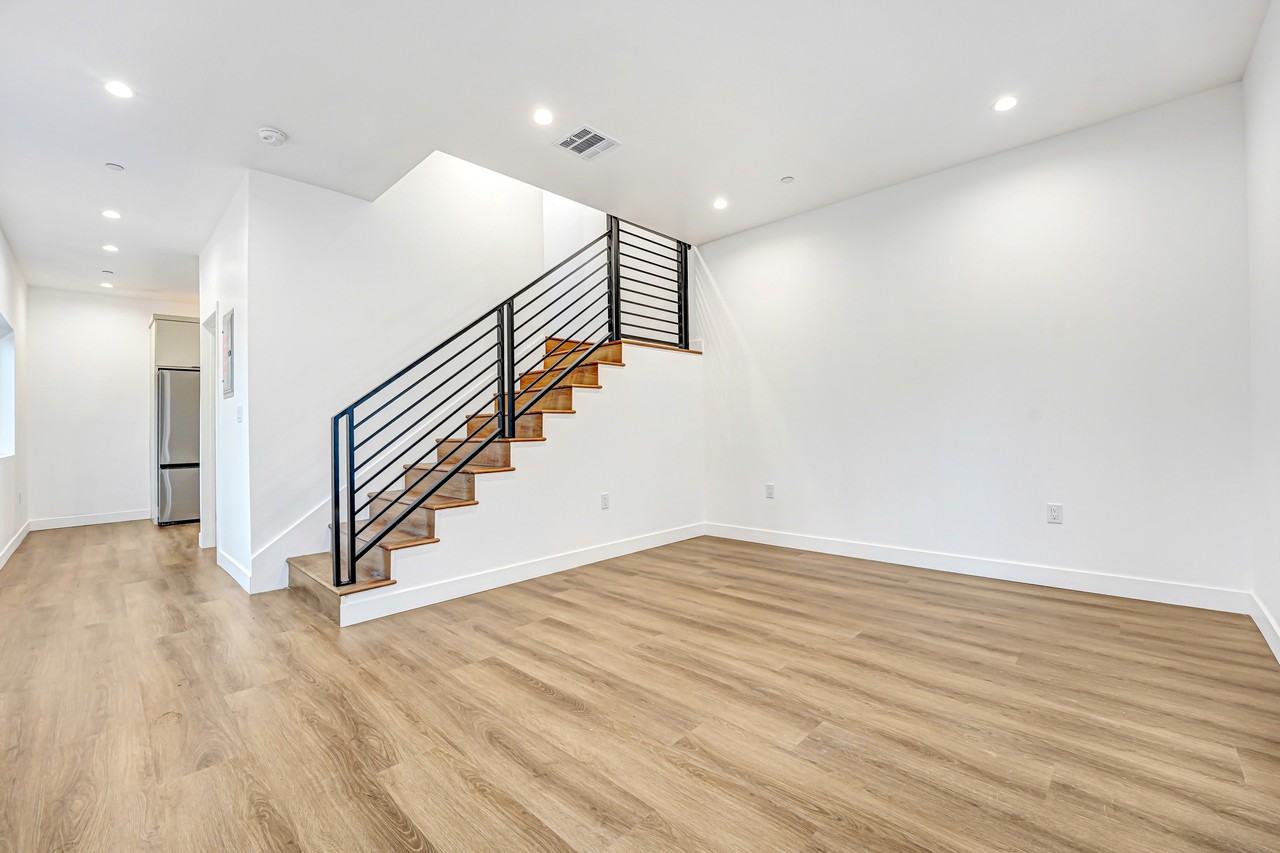 5348 1/2 Oakland St #5348-1-2 - Photo 4 of 37