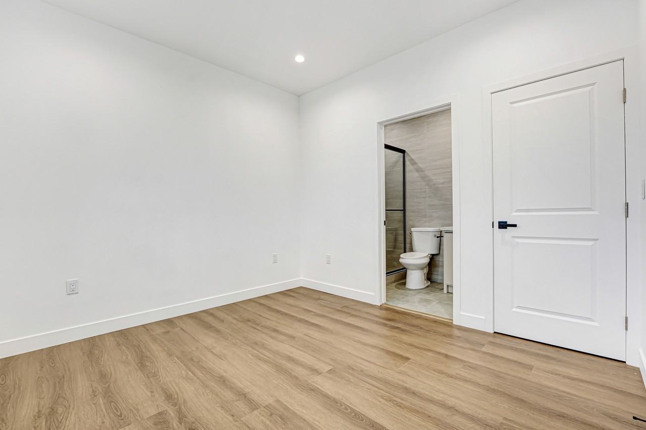 5348 1/2 Oakland St #5348-1-2 - Photo 7 of 37