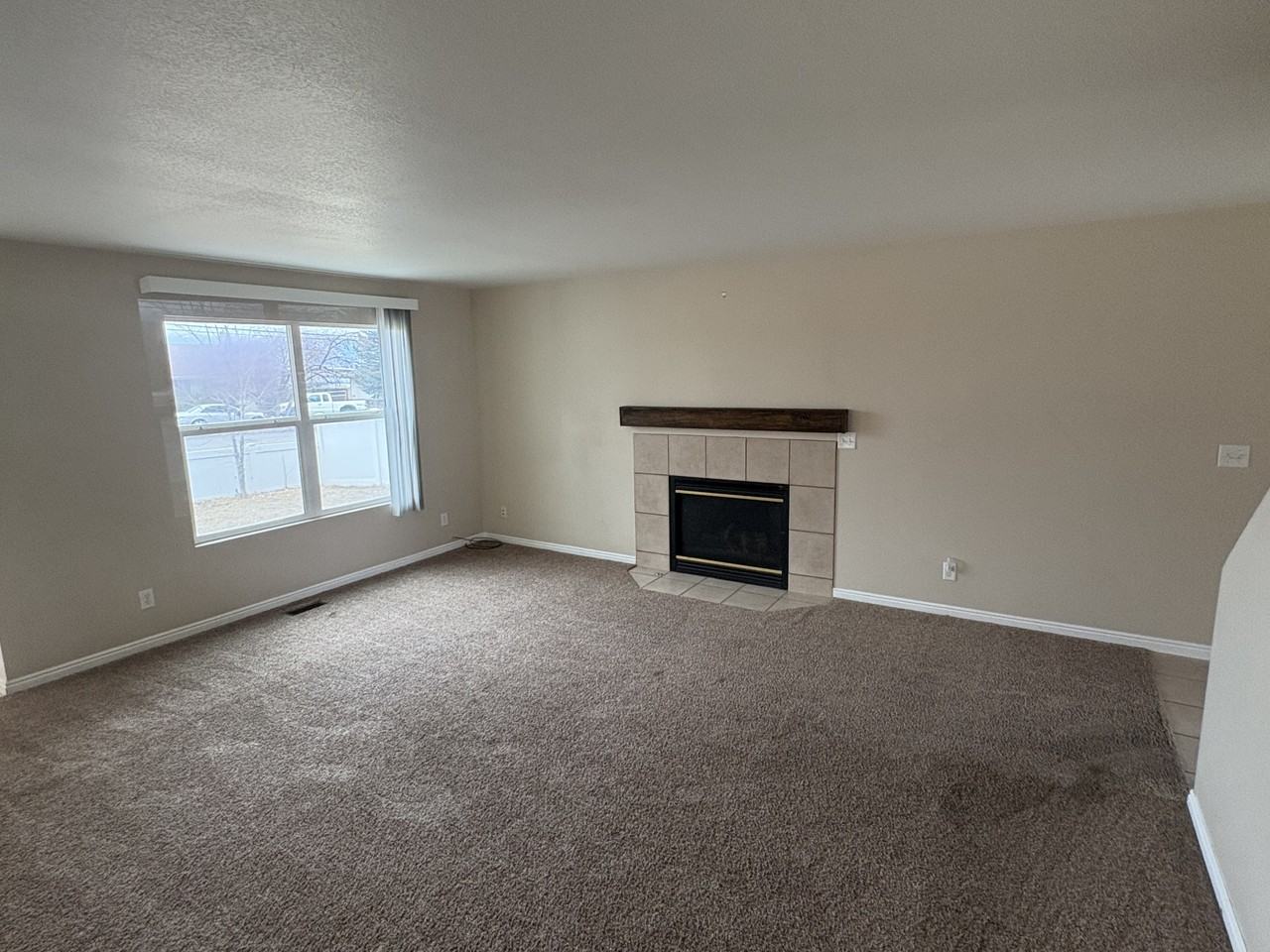 1884 Sunset Rd #1 - Photo 6 of 17