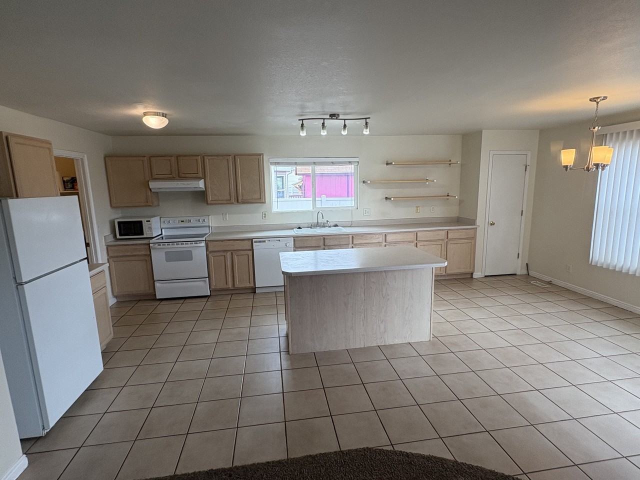 1884 Sunset Rd #1 - Photo 7 of 17