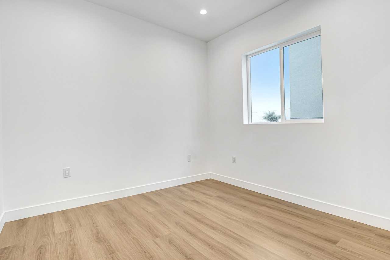 5350 Oakland St #5350 - Photo 7 of 43