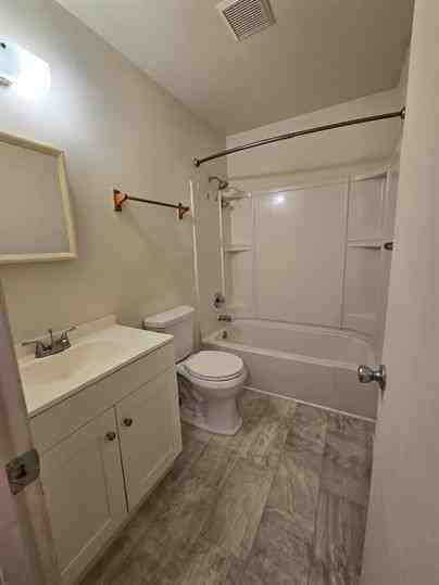 343 South Front St - NEW - 2B #2B - Photo 7 of 8