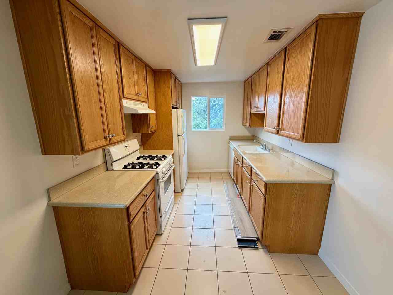 92 Monterey Rd #92F - Photo 3 of 7