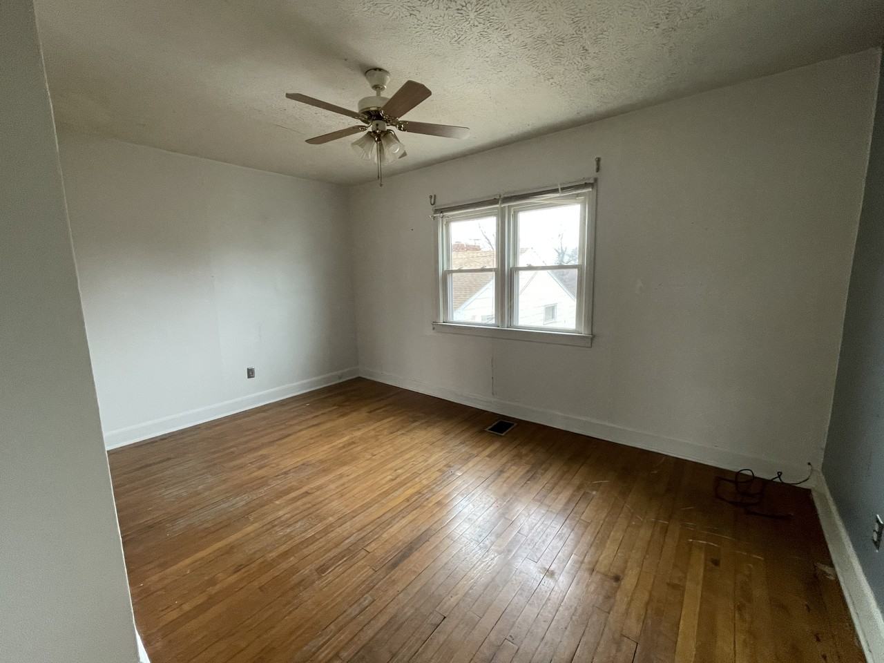 268 Crescent Ln #1 - Photo 3 of 5