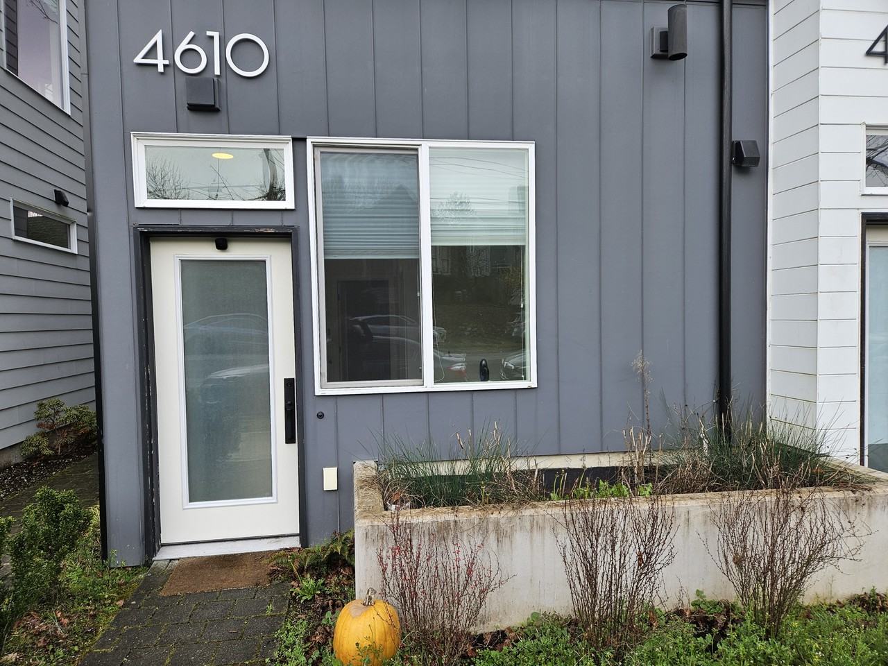 4610 Woodland Park Ave N #1 - Photo 2 of 22