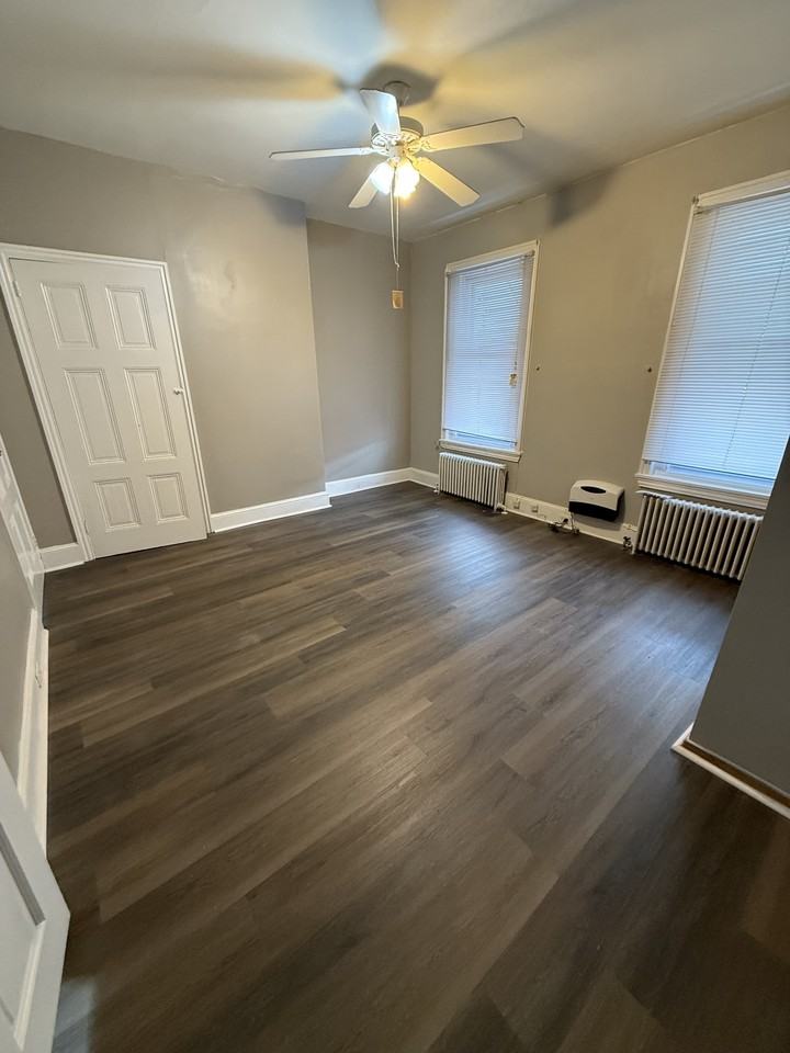 2532 N Lawrence St #1 - Photo 6 of 9