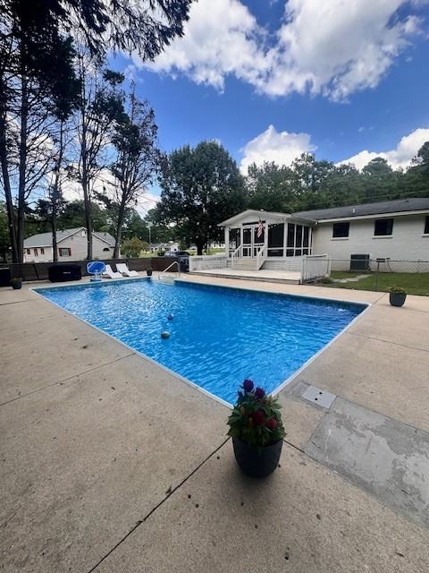 541 N Pine St #1 - Photo 2 of 7