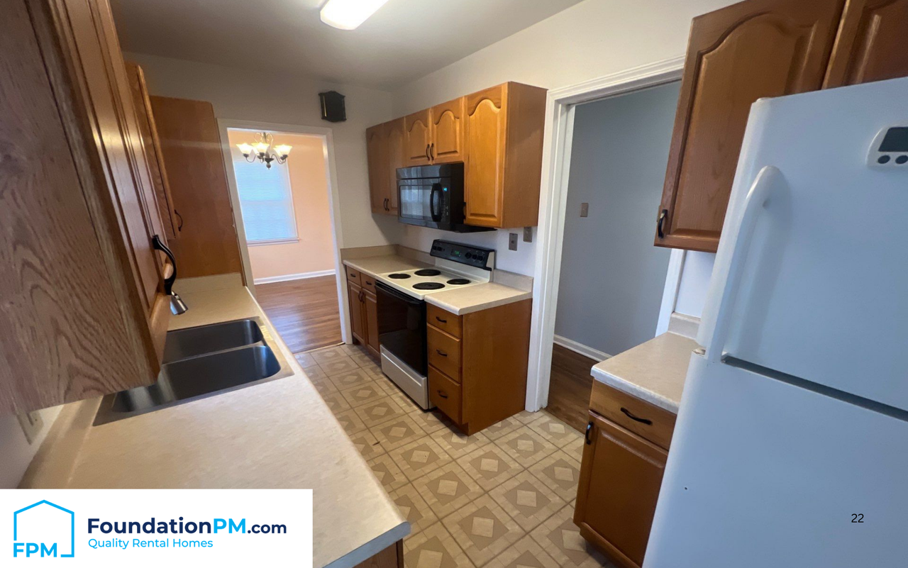 4634 Amboy Rd #1 - Photo 4 of 13