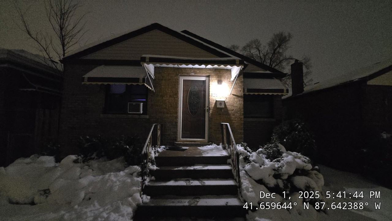 12871 S Green St #1 - Photo 3 of 4