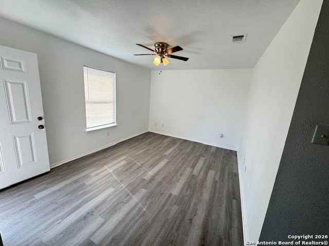 5823 Bowsprit St - Photo 4 of 7