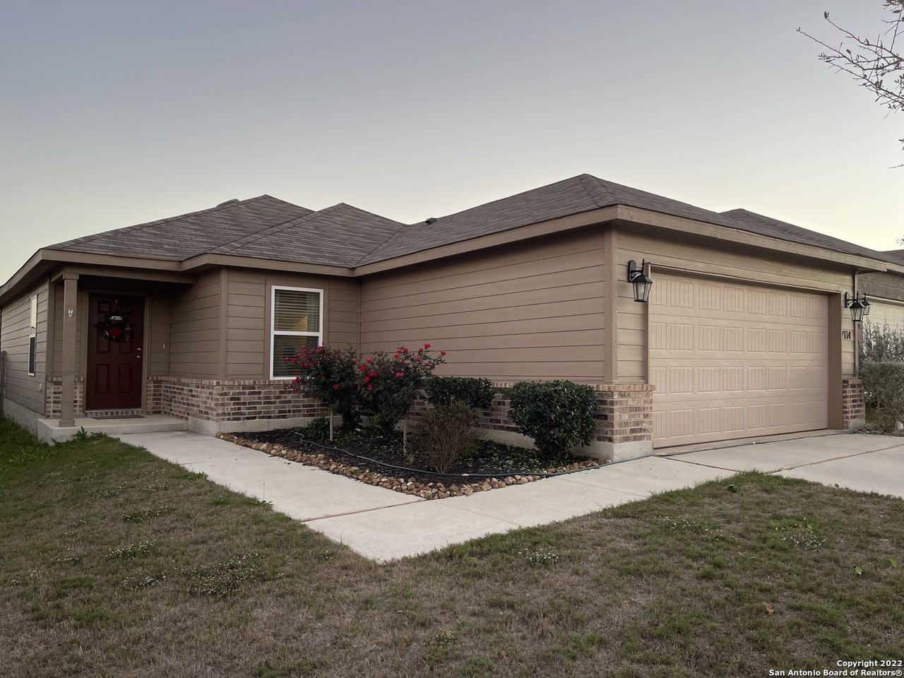 7114 Lunar Eclipse - Photo 5 of 34