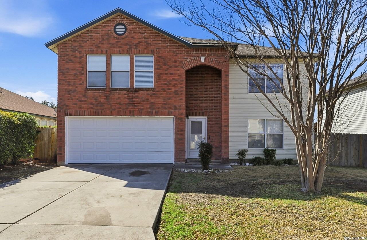 9918 Kelton Dr - Photo 3 of 20