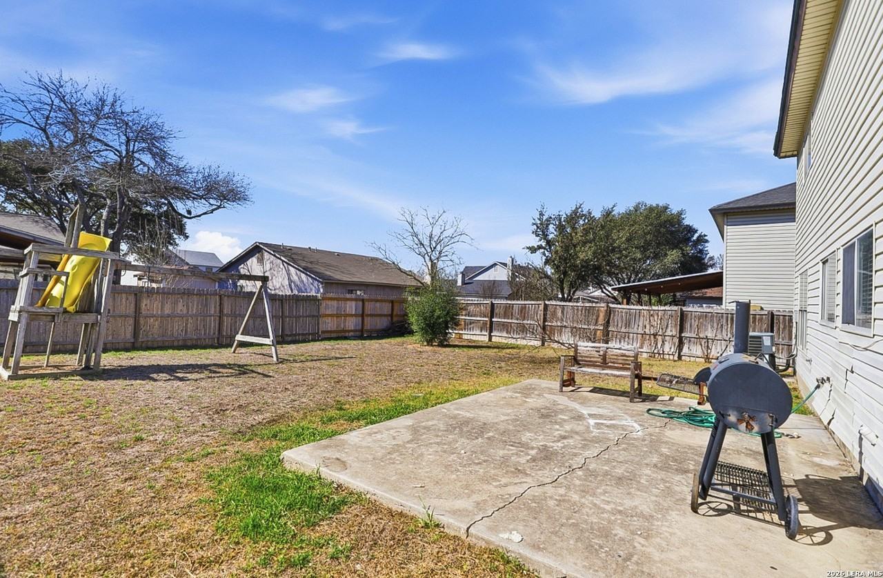 9918 Kelton Dr - Photo 6 of 20