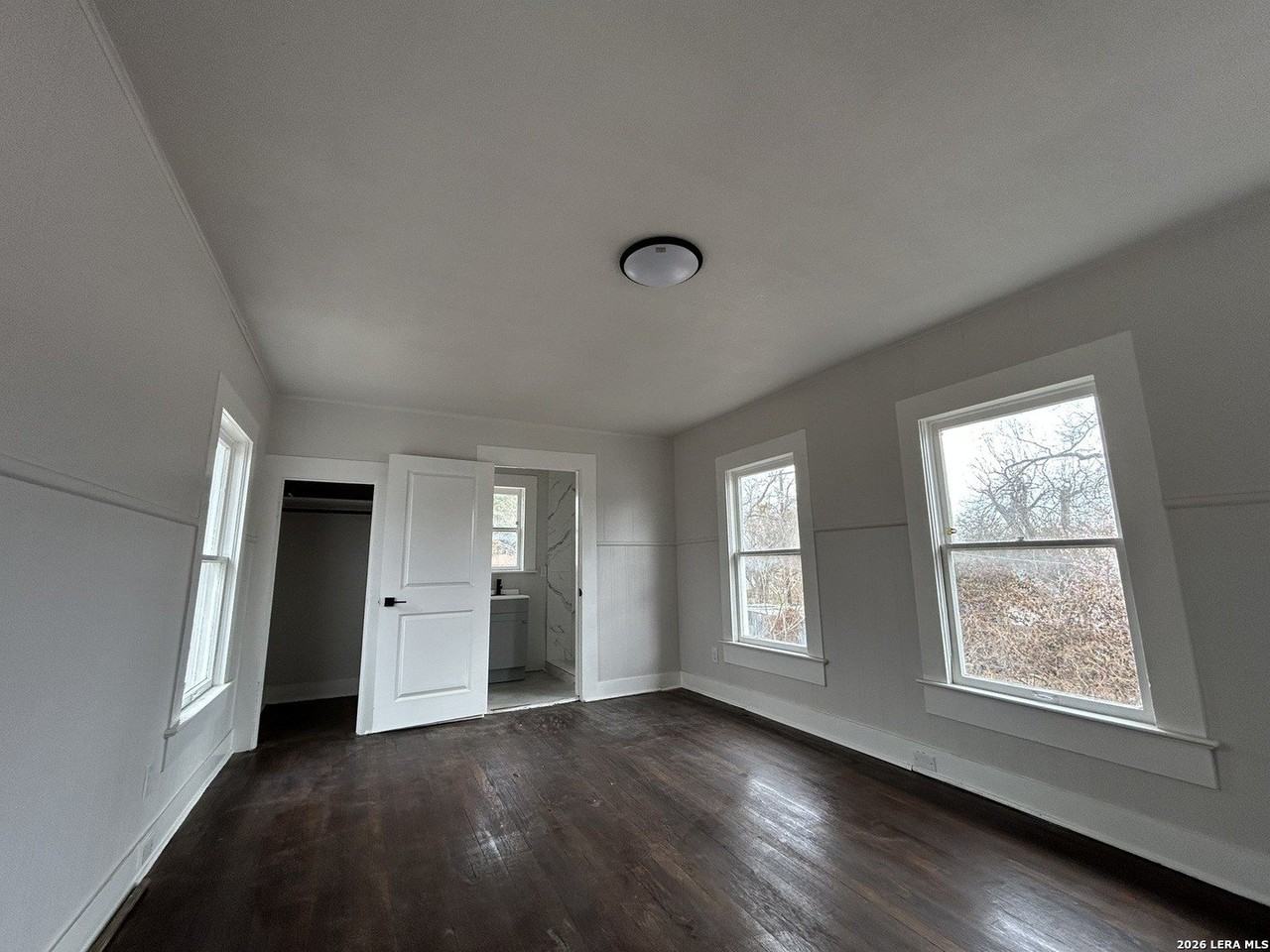 329 Hot Wells Blvd Unit R #R - Photo 4 of 14