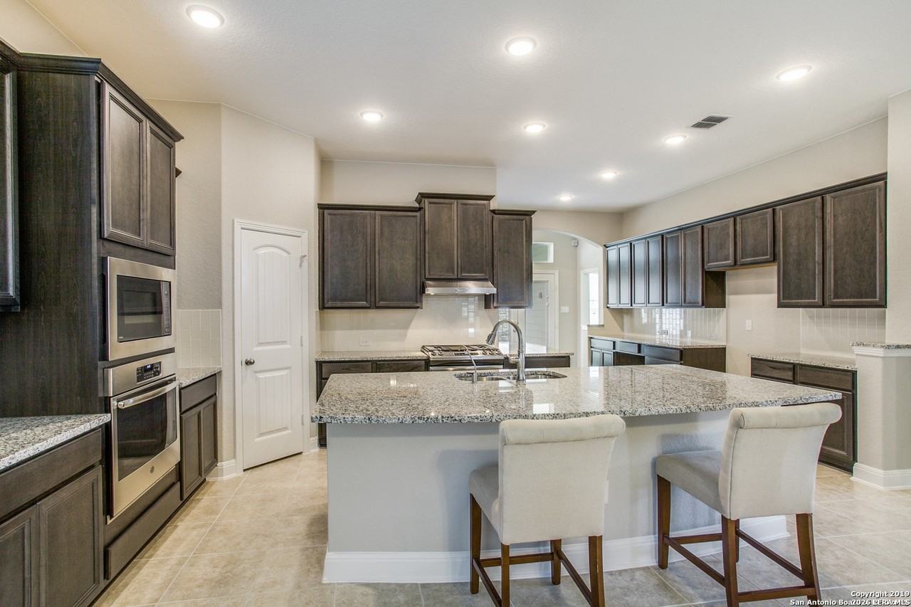 4619 Segovia Way - Photo 3 of 26